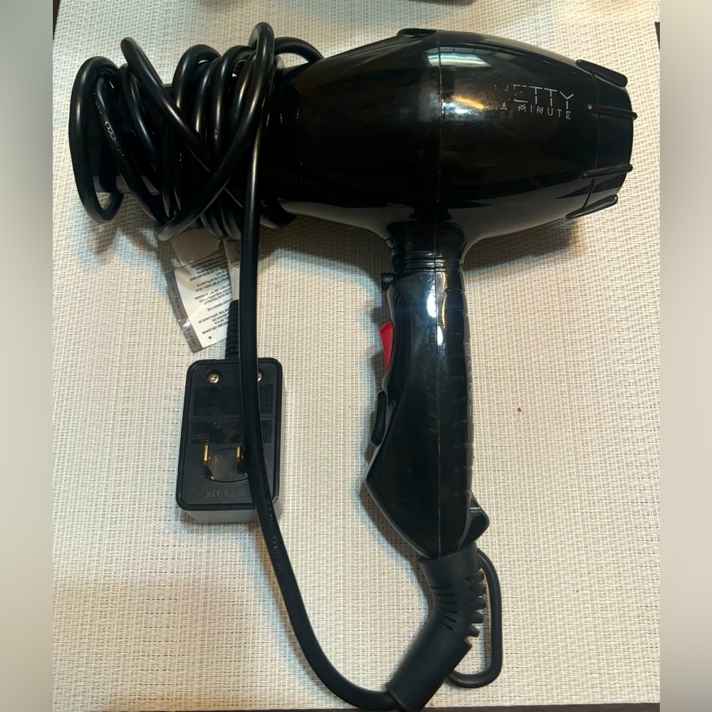 Pretty in a minute- Blow dryer